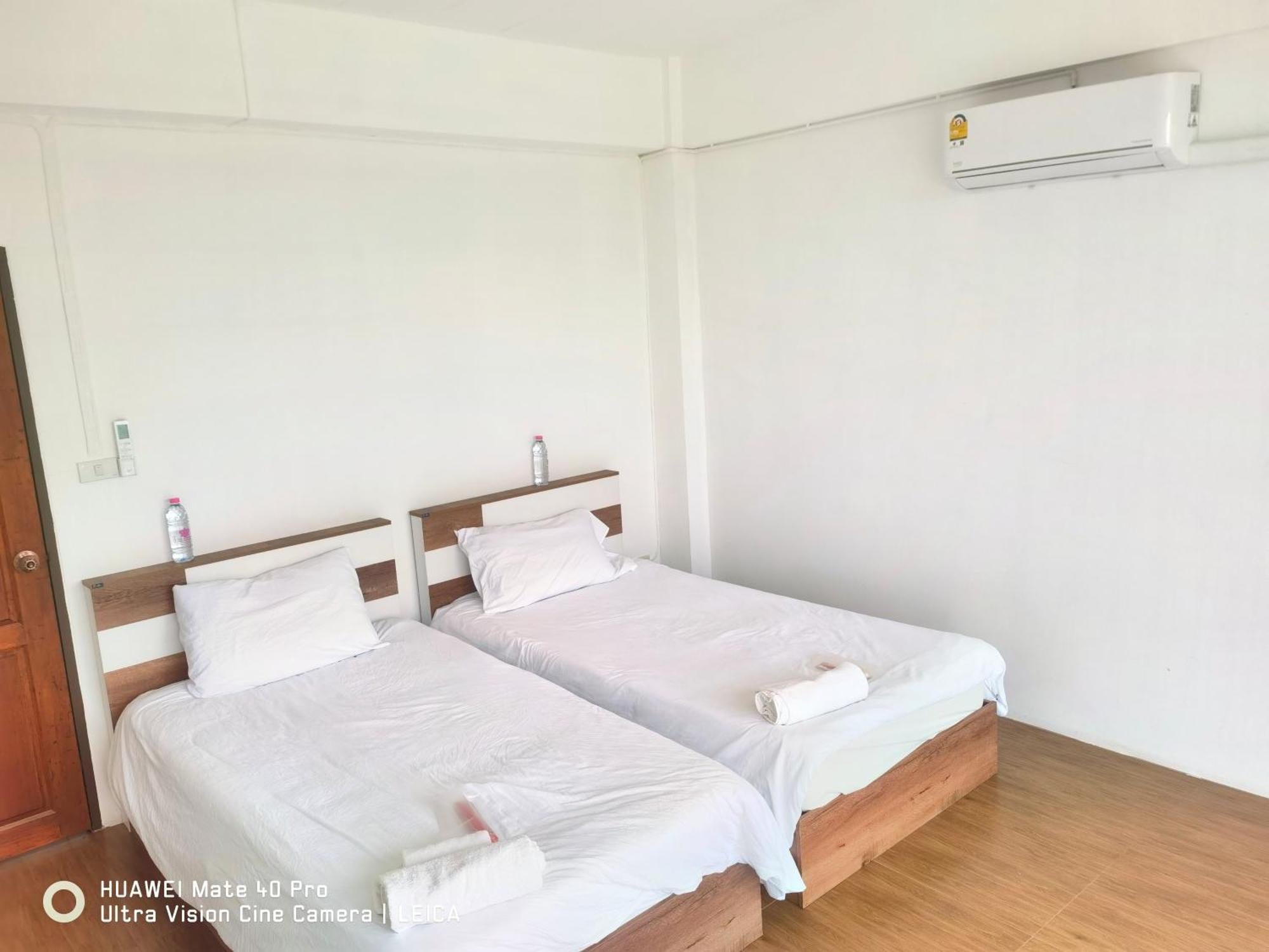 Hotel 115 Townhouse Ban Khlong Krang Exterior foto
